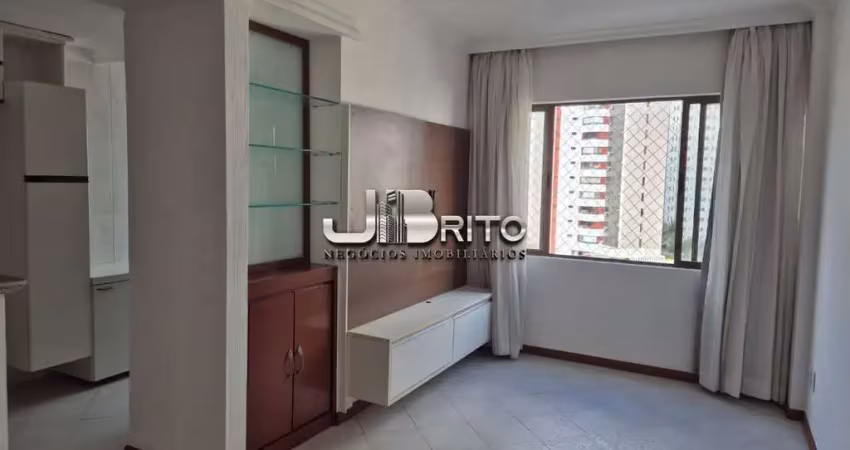 APARTAMENTO| 71 M²| 2 QUARTOS COM SUÍTE| NASCENTE| VARANDA| PITUBA