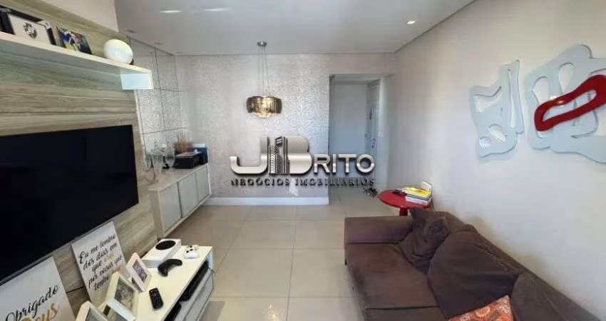 Apartamento com 3 Quartos e 3 banheiros à Venda, 80 m² por R$ 610.000