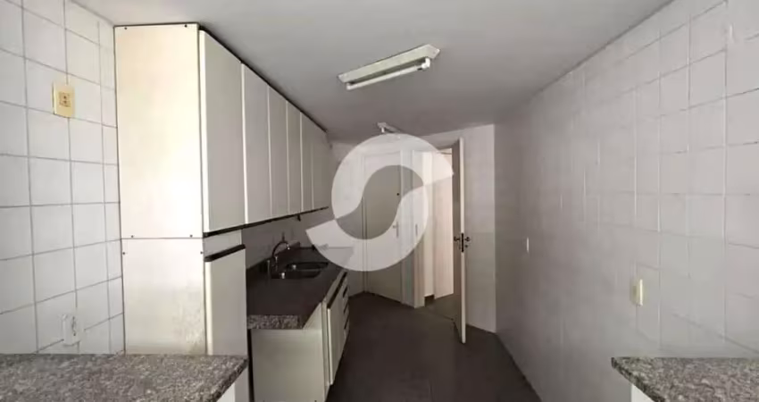 Apartamento à venda, no Bermini,  em Niterói, Icaraí, com 3 quartos, 215m²