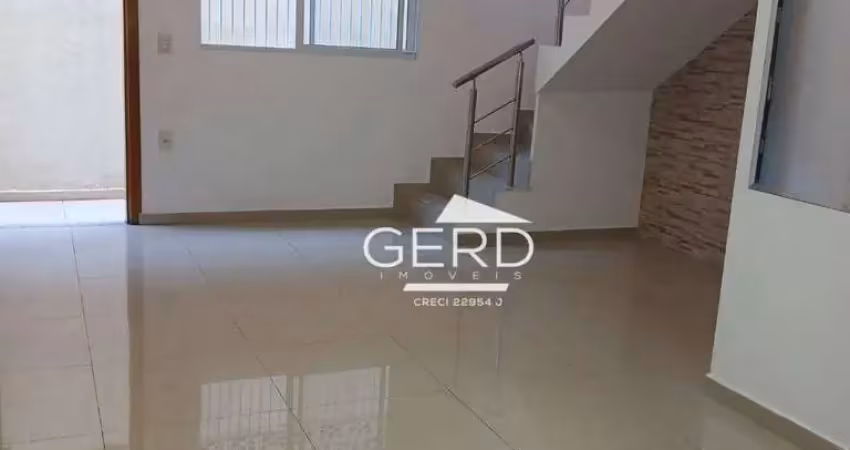 Vendo excelente casa em condomínio fechado com 2 dorms e vaga de garagem