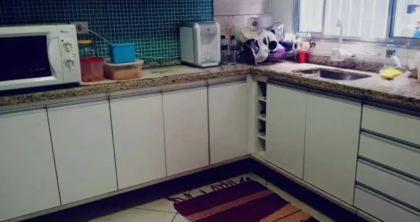 Sobrado com 3 dormitórios à venda, 392 m² por r$ 570.000,00 - centro - carapicuíba/sp
