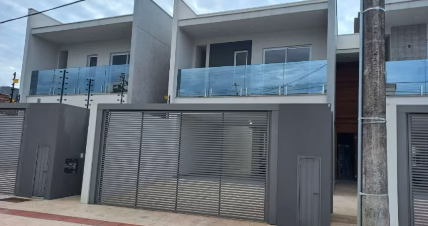 Excelente localização, Sobrado com 3 suítes.