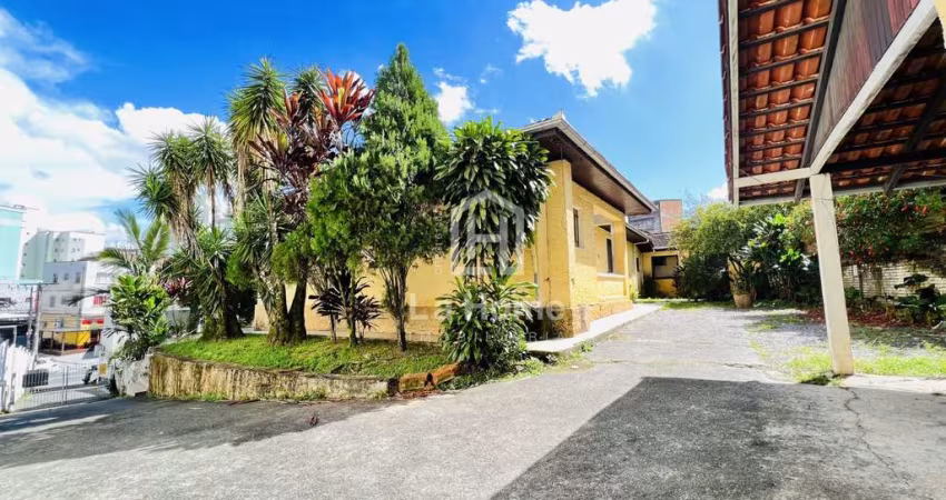 Casa comercial à venda no Victor Konder, Blumenau 