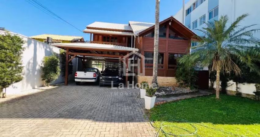 Casa com 3 quartos à venda no Canto Grande, Bombinhas 