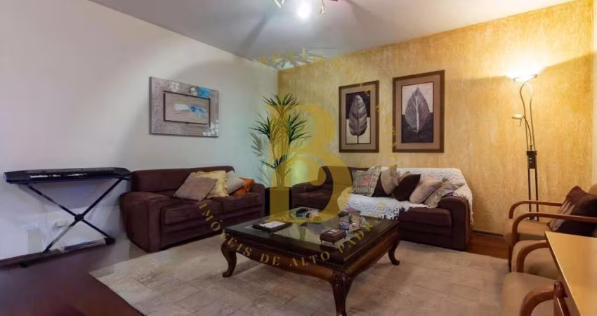 Apartamento em andar alto,localizado em Moema.