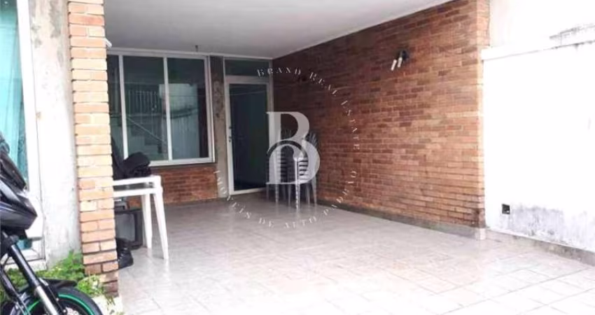 Casa em área arborizada e localização estratégica na Vila Nova Conceição.