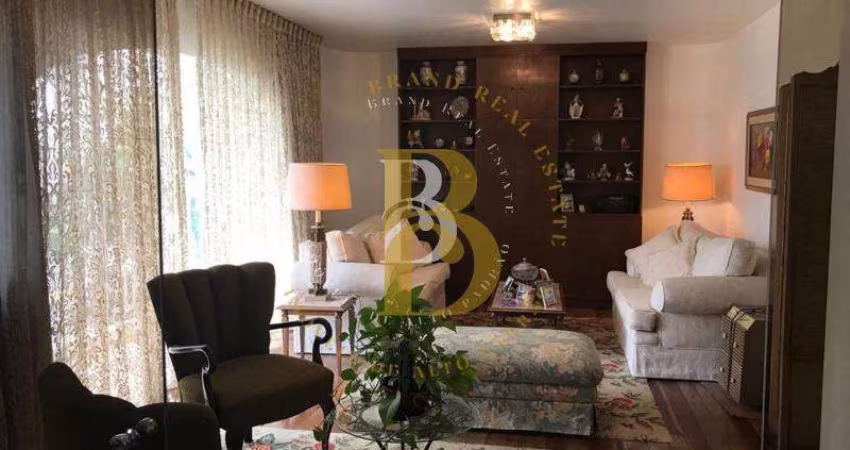 Apartamento espaçoso e iluminado, localizado no Jardim Paulista.