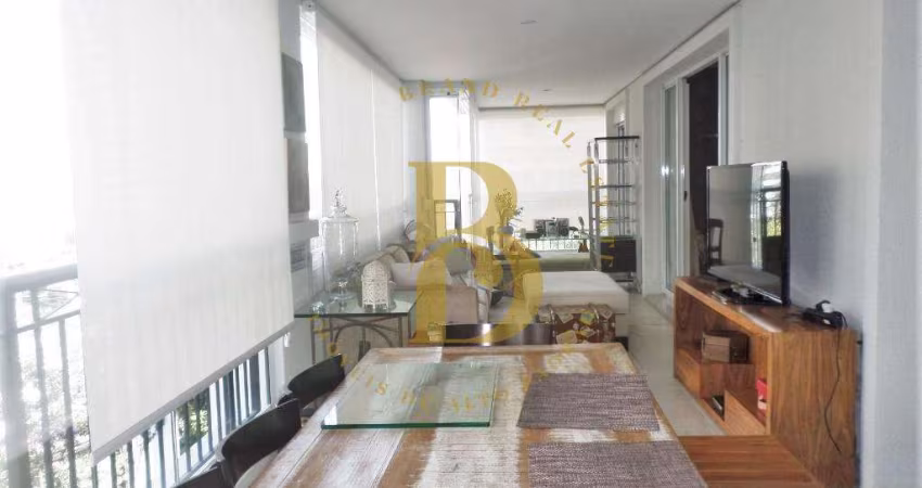Apartamento com vista para a copas das árvores, localizado no Campo Belo.