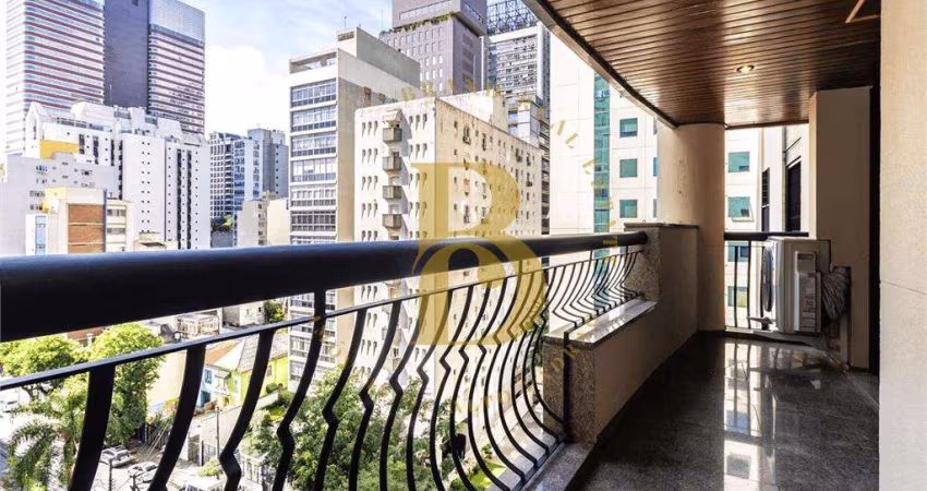 Apartamento em andar alto, localizado no Jardim Paulista.