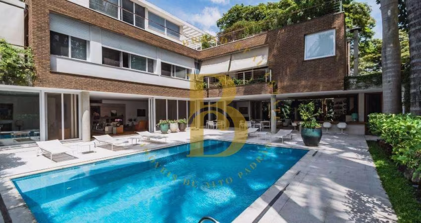 Casa com 973 m², 5 quartos sendo 5 suítes à venda no bairro Jardim Paulista.