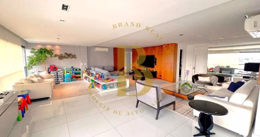Apartamento com 185 m², 3 suítes à venda no bairro Moema