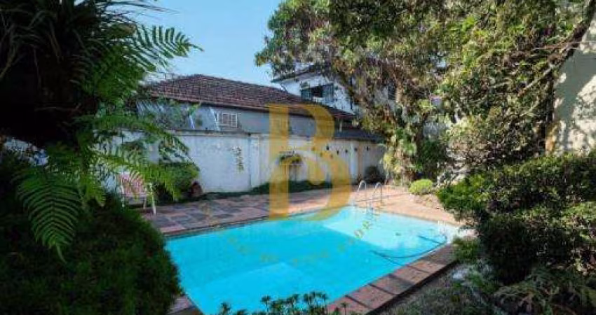 Casa com 420 m², 3 quartos sendo 3 suítes à venda no bairro Jardim Paulistano.