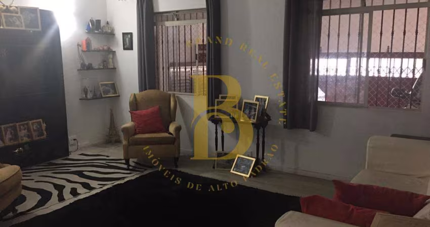 Casa à venda no Brooklin, 230 m², 3 quartos sendo 1 suíte.