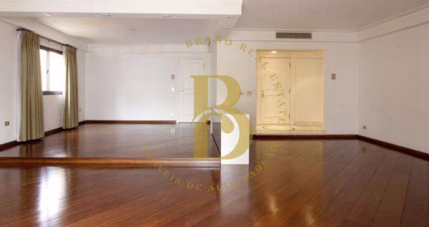 Apartamento alto padrão em Rua cobiçada no bairro de Moema!
