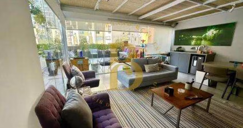 Cobertura com 220 m², 2 quartos sendo 2 suítes à venda no bairro Vila Nova Conceição.