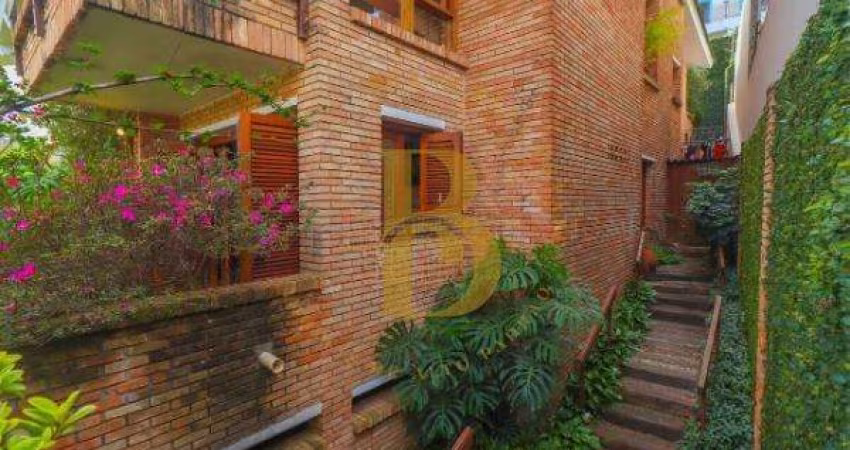 Casa com 430 m², 4 quartos sendo 2 suítes à venda no bairro Cidade Jardim.