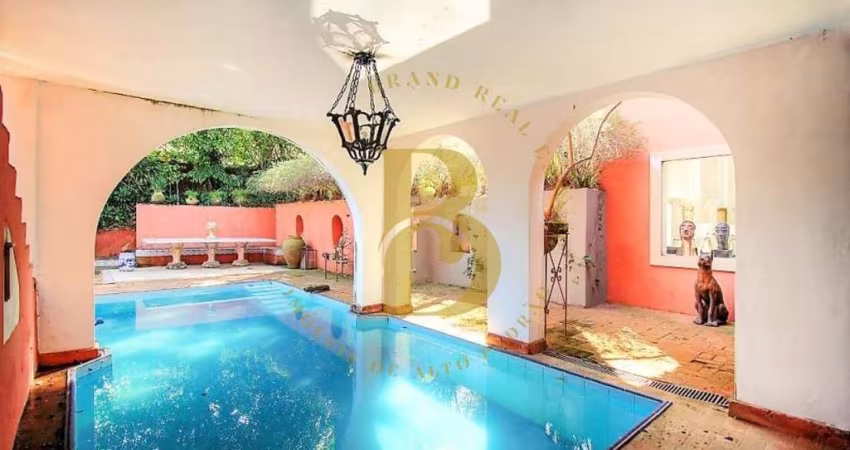 Casa de vila com 1255 m², 4 quartos sendo 4 suítes à venda no bairro Morumbi.
