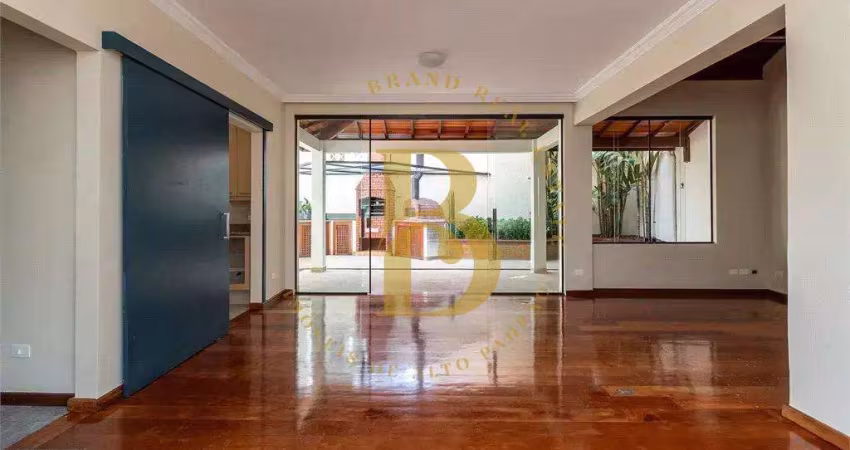 Casa com 220 m², 3 quartos sendo 3 suítes à venda no bairro Moema.