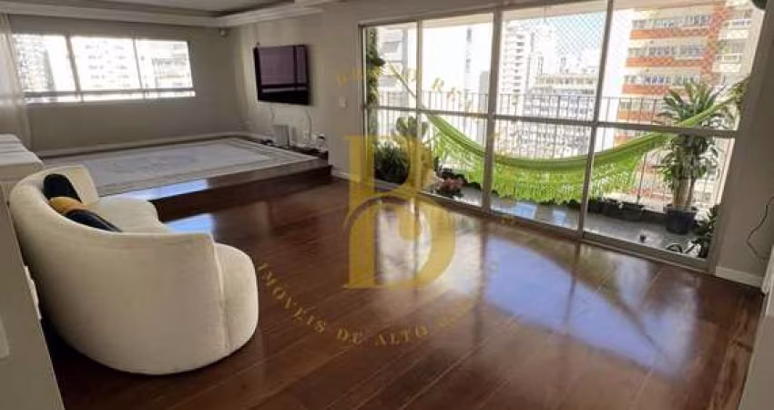 Apartamento com 200.0 m², à venda no bairro Paraíso.