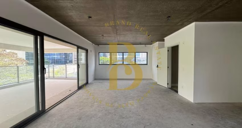 Apartamento novo, localizado no Itaim Bibi.