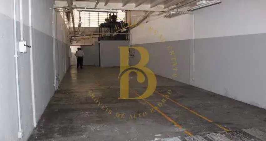 Imóvel comercial com 958 m² de área útil,  à venda no bairro BELA VISTA.