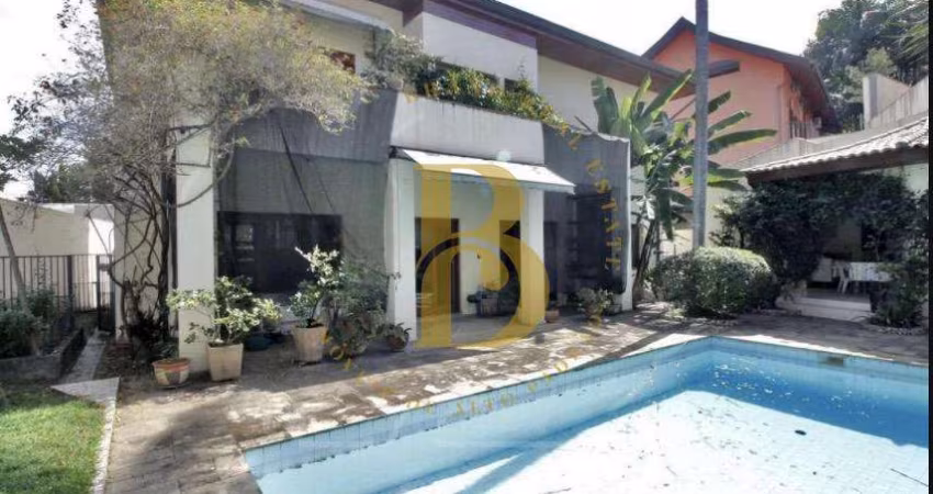 Casa com 390 m², à venda no Alto de Pinheiros.