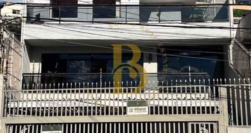 Oportunidade Única no Alto da Lapa – Casa Completa!
