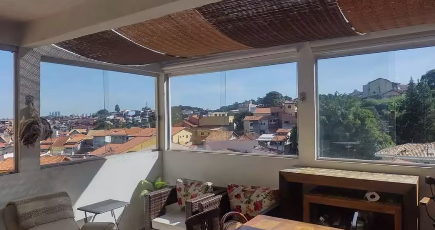 Casa em Taboão da Serra - Parque Monte Alegre - 347m² - 3 Dormitórios c/ 1 Suíte - 3 Vagas