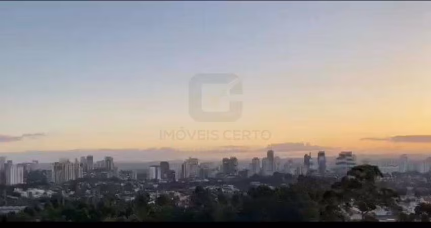 O luxo espera por você nesta nova e belíssima casa em Tamboré 10