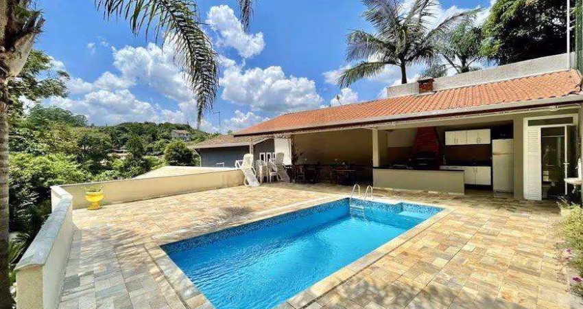 Casa em Cotia - Cond. Granja Carneiro Viana -1.114m² - 3 Dormitórios c/ 1 Suíte - 10 Vagas