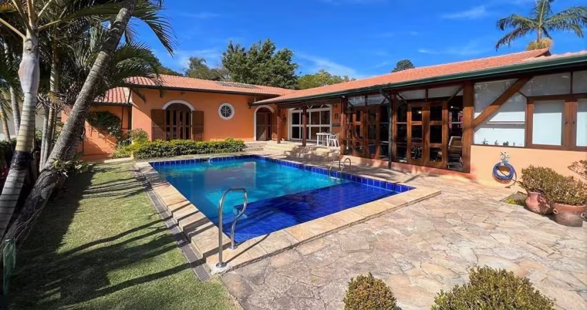 Chácara Vianna -TÉRREA! 5 dormitórios, salão envidraçado, piscina e quadra poliesportiva