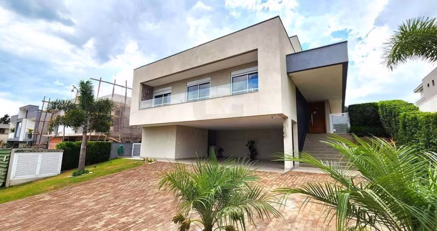 Casa - Condomínio Alphaville G.V. - Moderna e bem localizada, 3 suítes, gourmet e piscina!