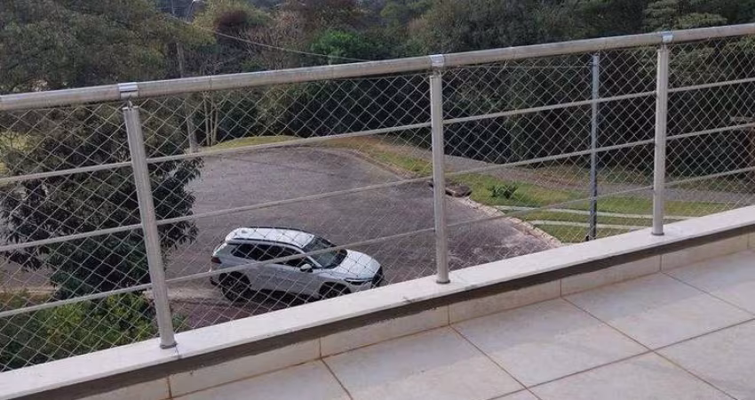 O seu novo lar num residencial charmoso e próximo da Granja Viana - reserva santa maria