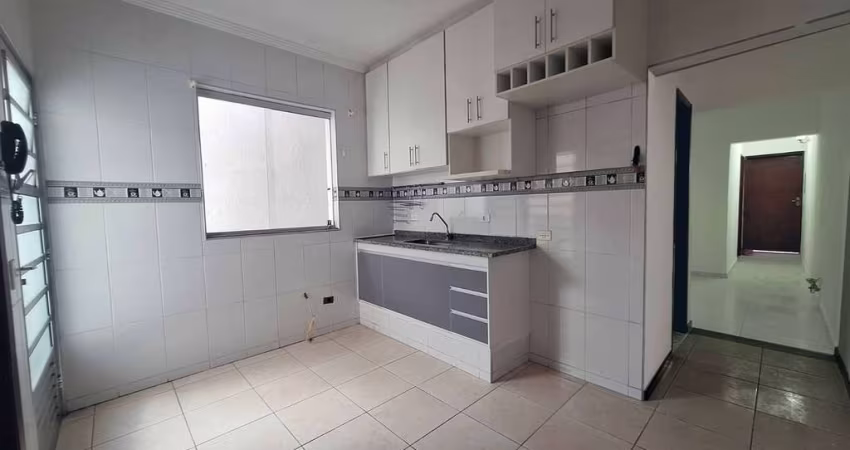 Sobrado à venda com 252m², 3 quartos 1 suíte e 2 vagas Jardim D’Abril Osasco-SP