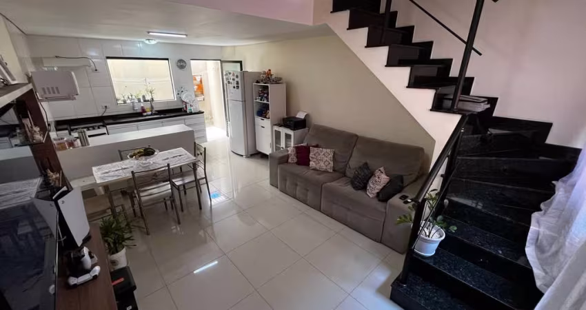 Sobrado com 2 dormitórios à venda, 65 m² por R$ 320.000,00 - Jardim Veloso - Osasco/SP