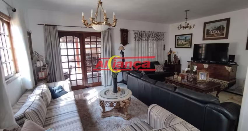 SOBRADO COM 4 DORMITÓRIOS A VENDA, 360m²  CENTRO - ATIBAIA/SP