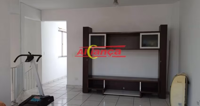 Sobrado para Alugar, 4 quartos e 2 vagas, 500m², Jardim Tranquilidade- Guarulhos por R$ 5.500,00