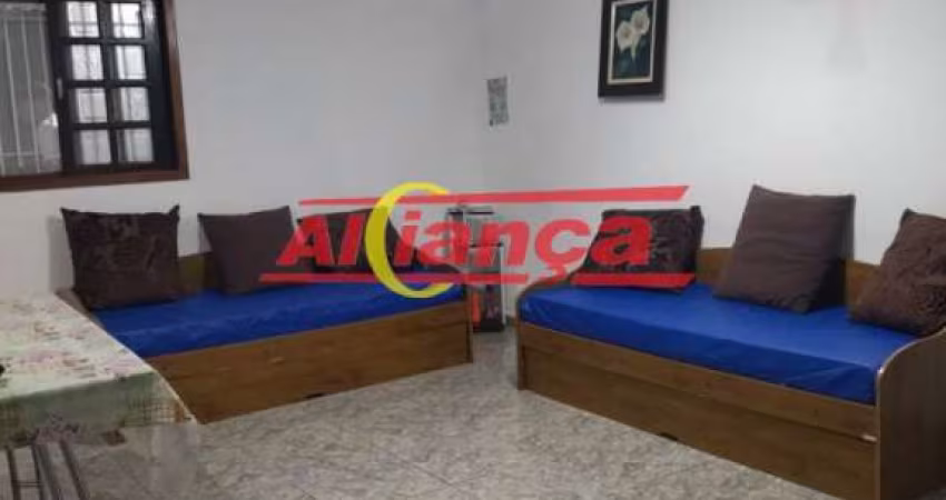 Chácara localizada em Arujá porteira fechada.
