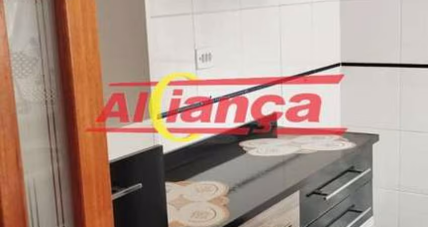 APARTAMENTO NO 1° ANDAR COM 2 QUARTOS E 1 VAGA DE GARAGEM NO JD. ADRIANA EM GUARULHOS, SP