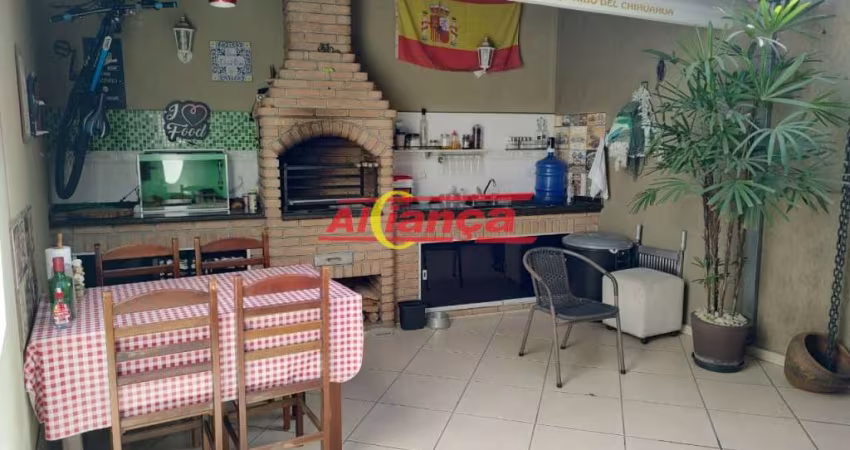 SOBRADO COM 3 QUARTOS SENDO 2 SUÍTES EM FINO ACABAMENTO NA VILA AUGUSTA EM GUARULHOS, SP