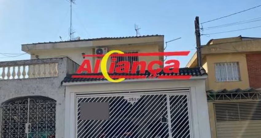 Lindo Sobrado Jardim Santa Mena, 04 Dormitórios, 220m2