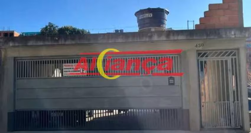 Casa Térrea com 3 Dorms com possibilidade e estrutura para contrução de mais uma casa