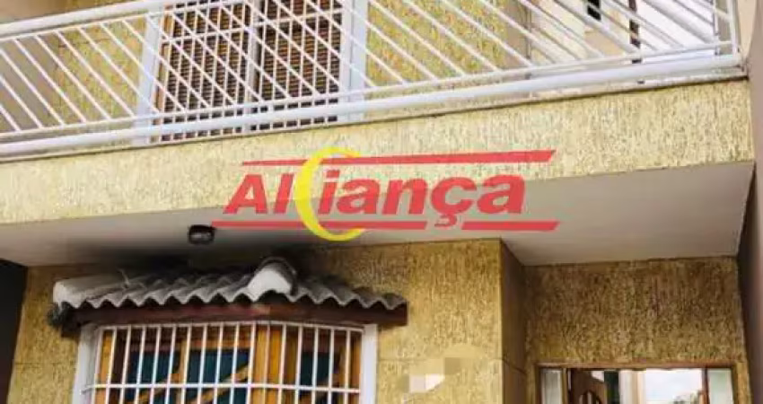 Vende-se Sobrado de 3 Quartos com 4 Vagas - Próximo ao Hospital São Luiz, Guarulhos