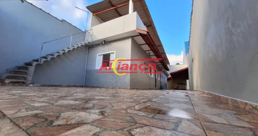 Casa com 2 Dormitórios, 1 Suíte e 2 banheiros com 5 vagas em Guarulhos