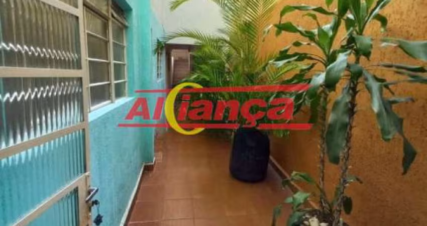 Casa em Guarulhos bairro Picanço com 180m², 2 quartos, 1 sala e 1 vaga!