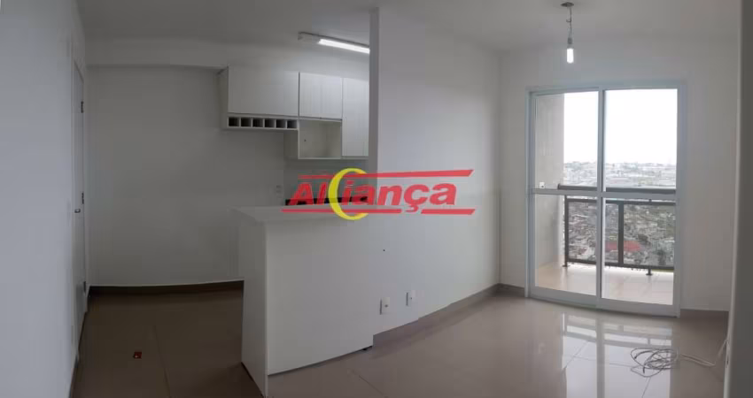 Apartamento 2 dormitórios , 1 vaga e sacada Localização excelente.