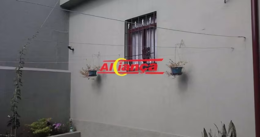 CASA TÉRREA, 2 QUARTOS, VAGA DE GARAGEM, REGIÃO COMERCIAL