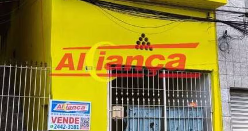 CASA COM 2 DORM. 1 SUITE, SALÃO DE FESTAS 1 VAGA DE GARAGEM