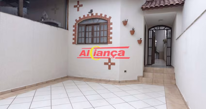 Sobrado com 03 dorm, suite, 02 vagas Proximo ao Shopping Maia