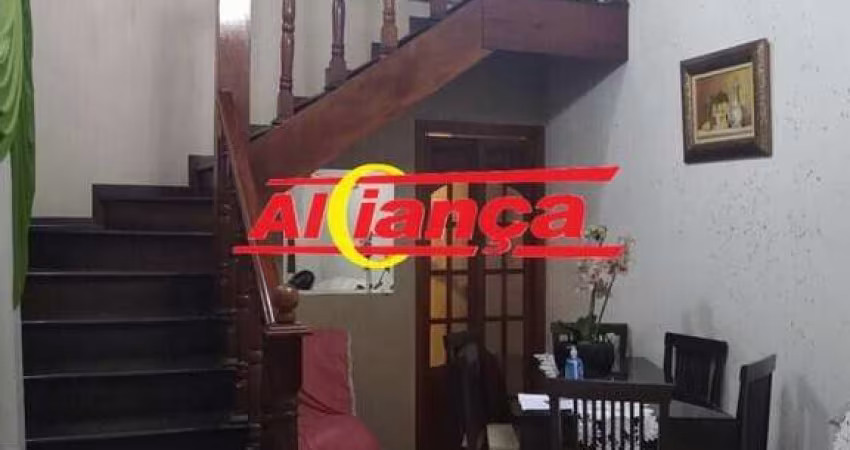 Sobradão Cocaia, suite master no andar superior, 2 drrm no térreo e 2 vagas